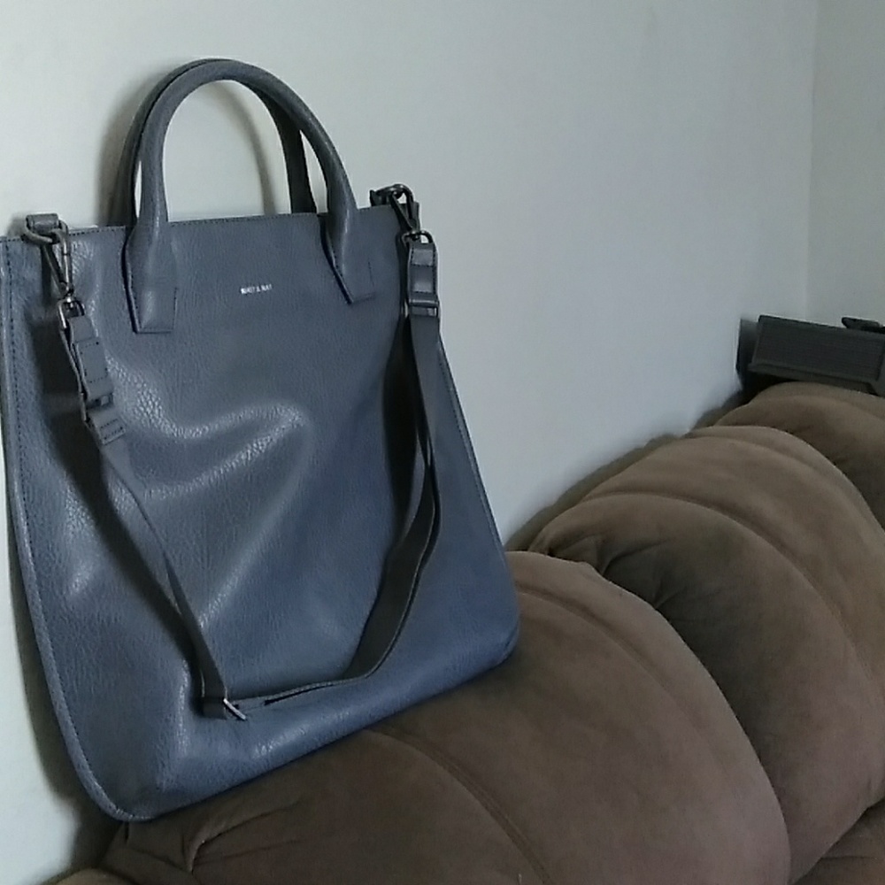 Matt&Nat🐝🌻🌺Deeter Bordeaux tote.